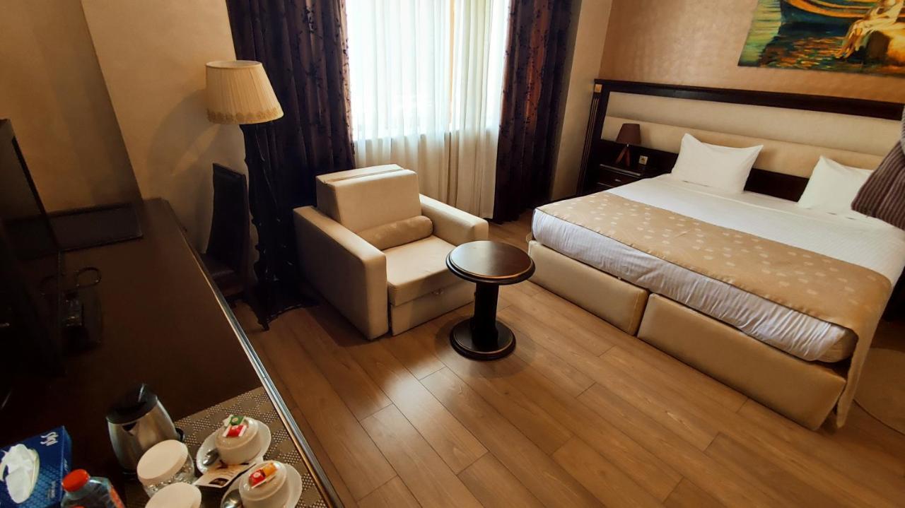 Hotel Smith'S Boutique Baky Esterno foto