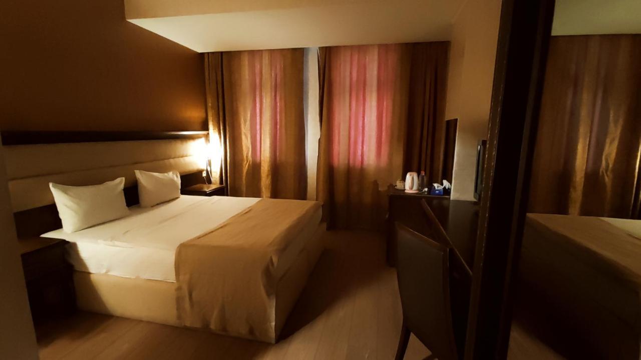 Hotel Smith'S Boutique Baky Esterno foto