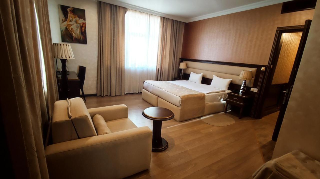 Hotel Smith'S Boutique Baky Esterno foto