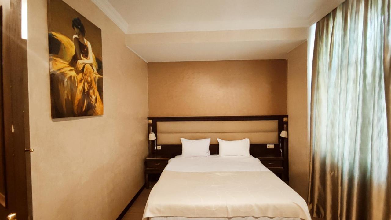 Hotel Smith'S Boutique Baky Esterno foto